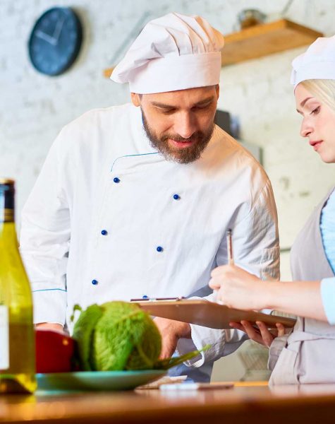 chef-working-in-cafe-kitchen-2